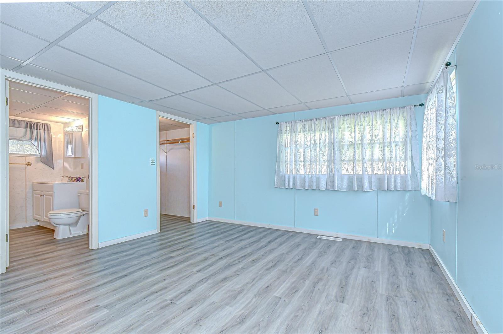 39153 HILLCREST DR, ZEPHYRHILLS, FL, 33542