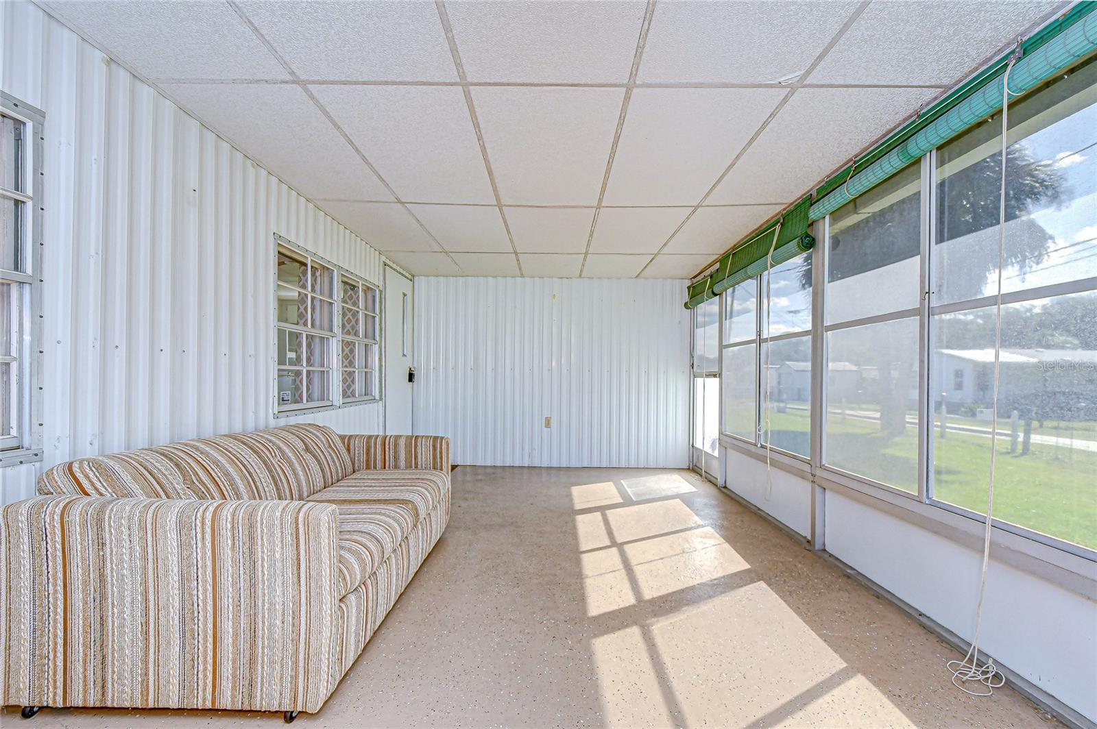 39153 HILLCREST DR, ZEPHYRHILLS, FL, 33542