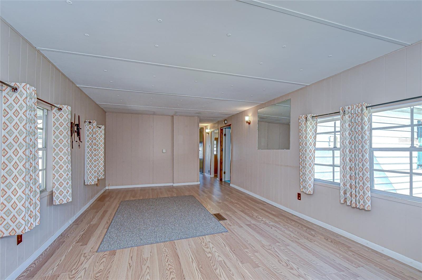 39153 HILLCREST DR, ZEPHYRHILLS, FL, 33542