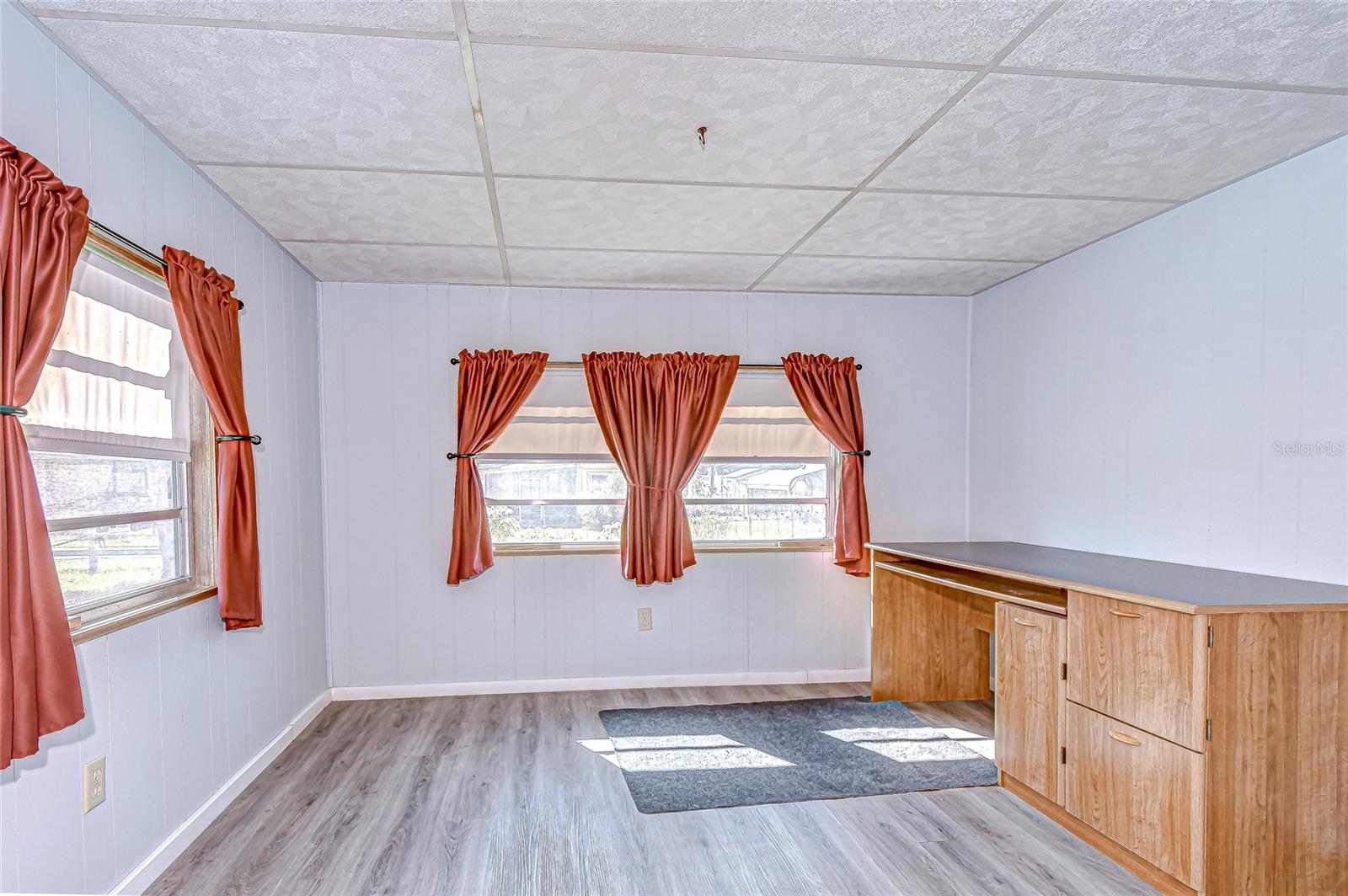 39153 HILLCREST DR, ZEPHYRHILLS, FL, 33542