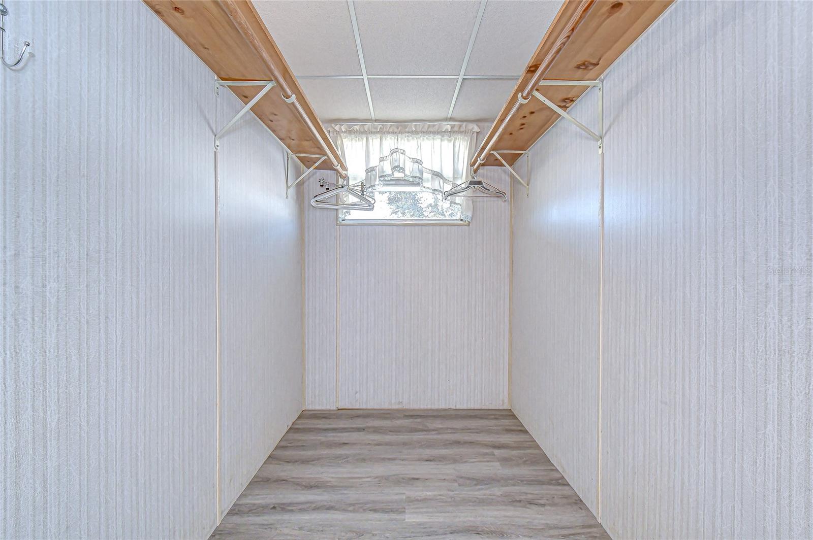 39153 HILLCREST DR, ZEPHYRHILLS, FL, 33542