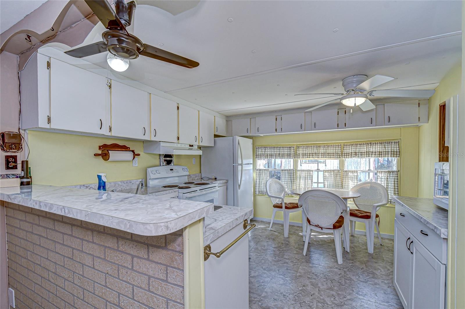 39153 HILLCREST DR, ZEPHYRHILLS, FL, 33542