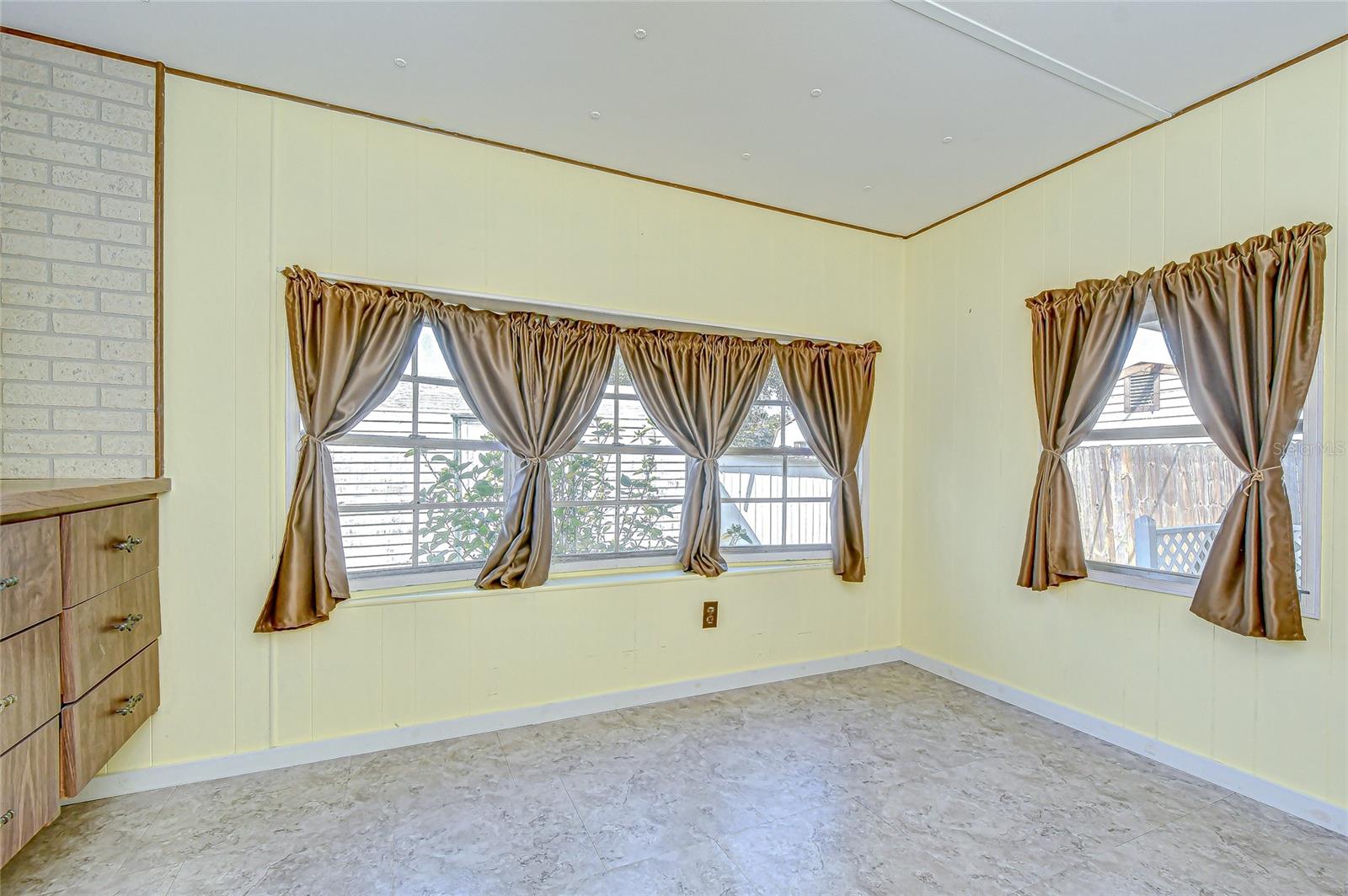 39153 HILLCREST DR, ZEPHYRHILLS, FL, 33542