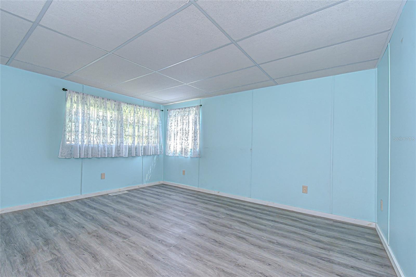 39153 HILLCREST DR, ZEPHYRHILLS, FL, 33542