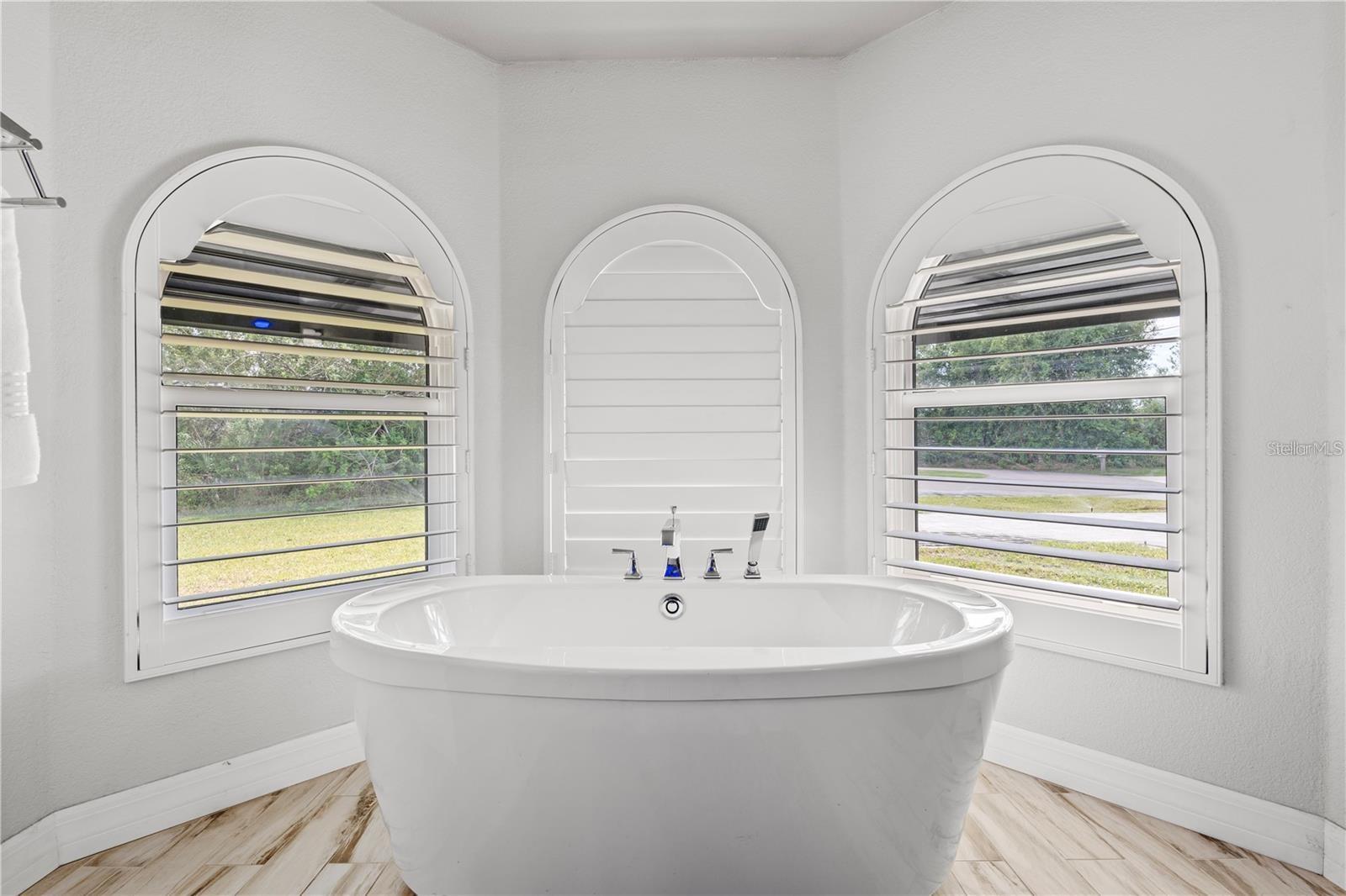 384 VIEDMA ST, PUNTA GORDA, FL, 33983