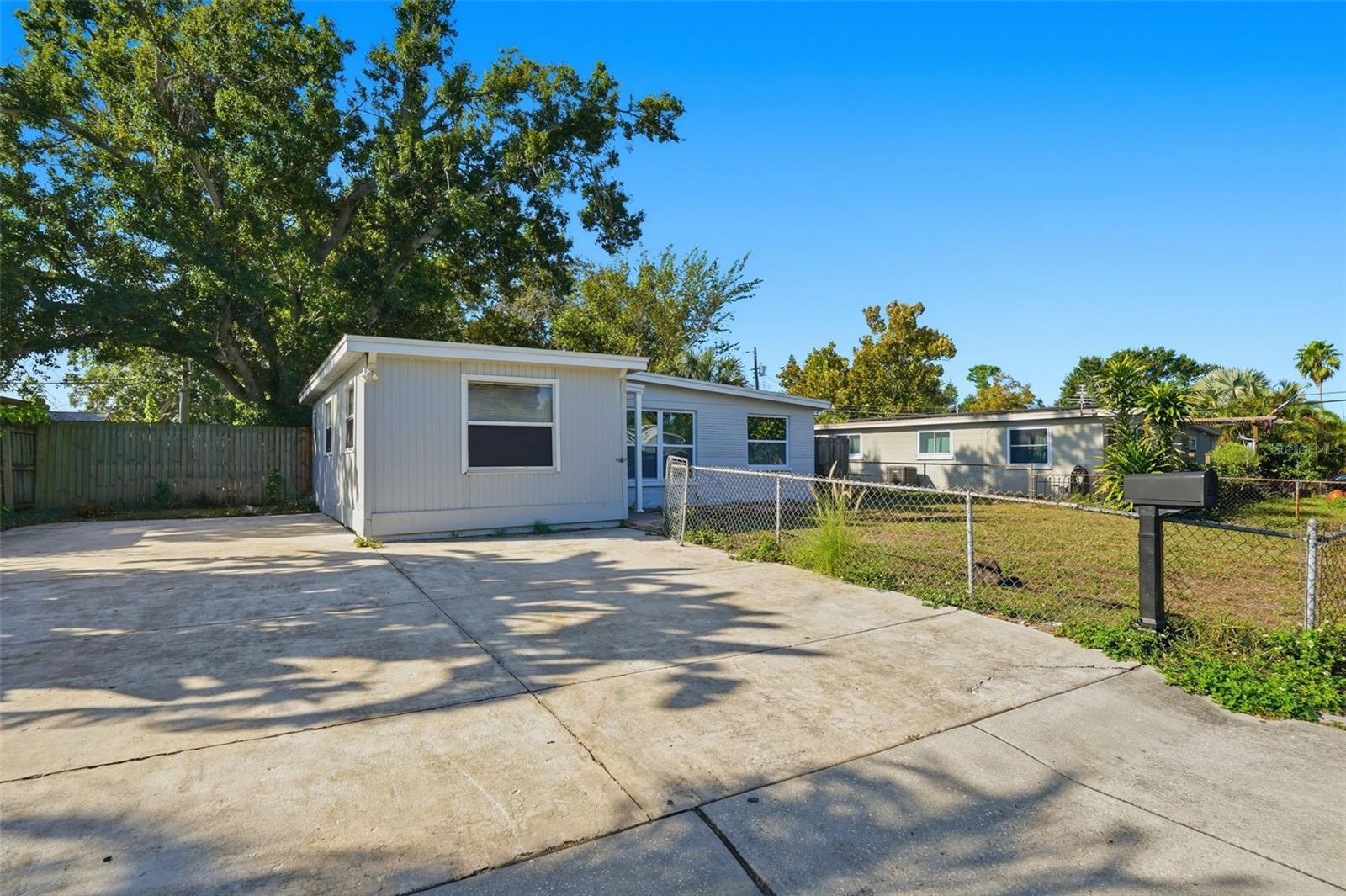 8148 BAYOU DR, SEMINOLE, FL, 33777