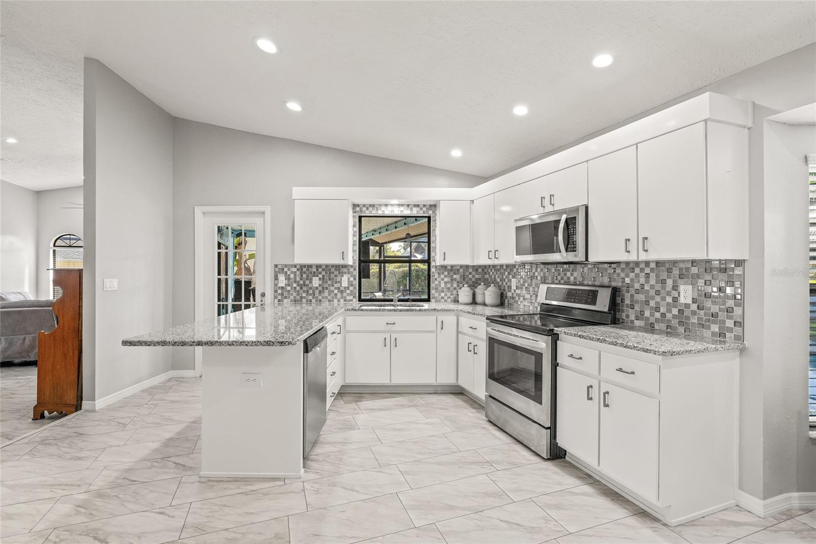 1285 HENRY AVE, SPRING HILL, FL, 34608