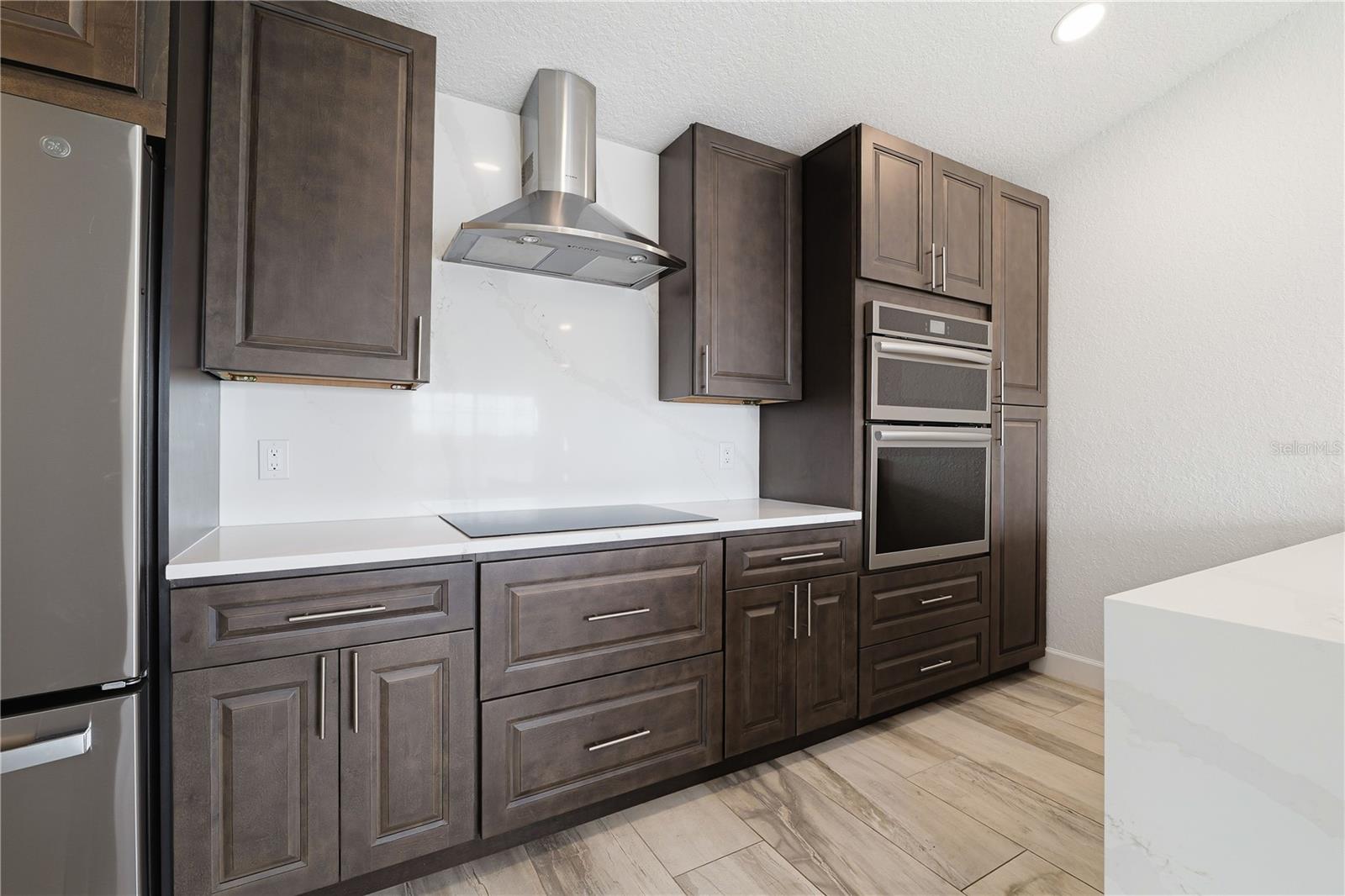 9260 LAKE CHASE ISLAND WAY, TAMPA, FL, 33626