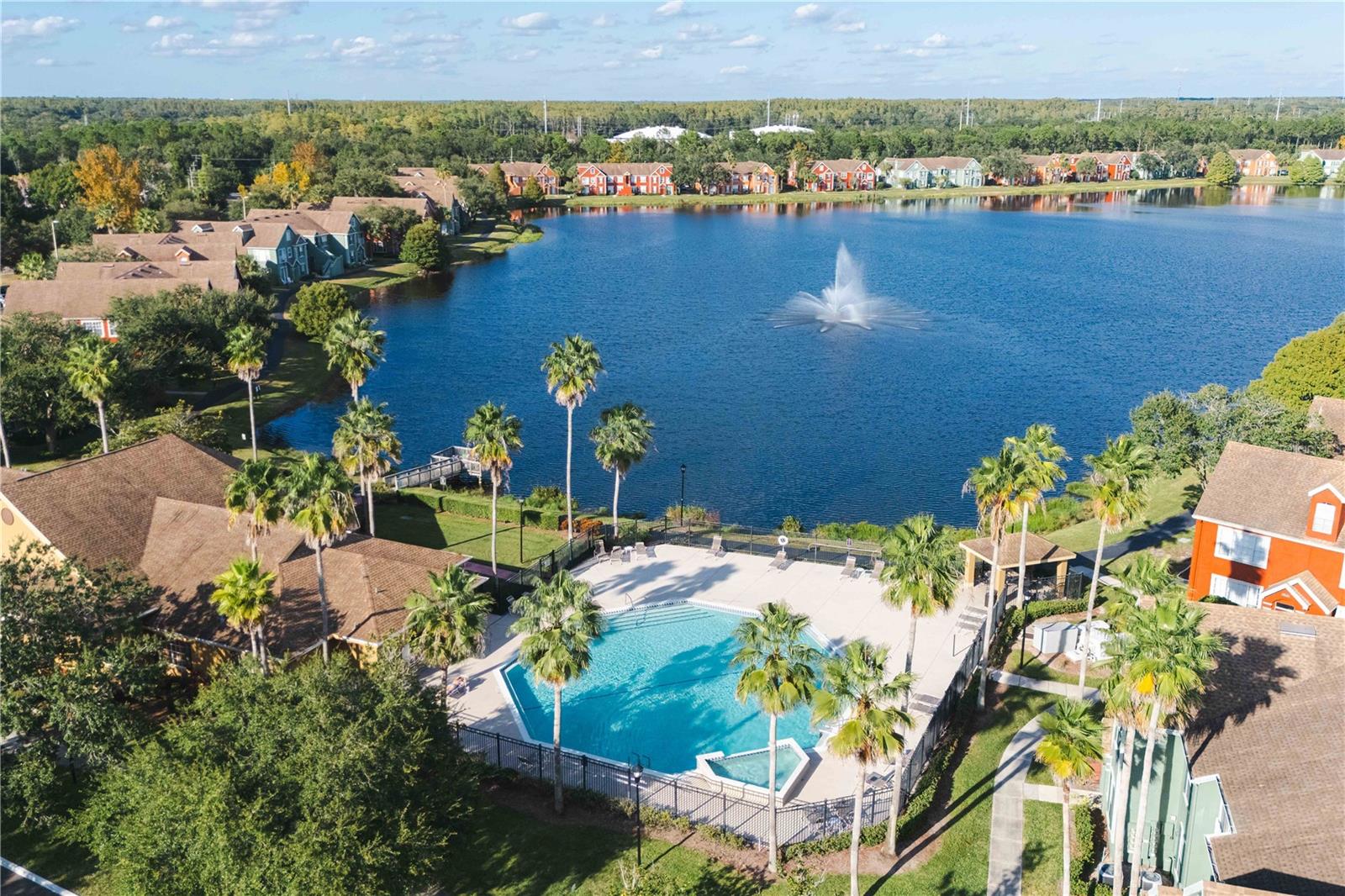 9260 LAKE CHASE ISLAND WAY, TAMPA, FL, 33626