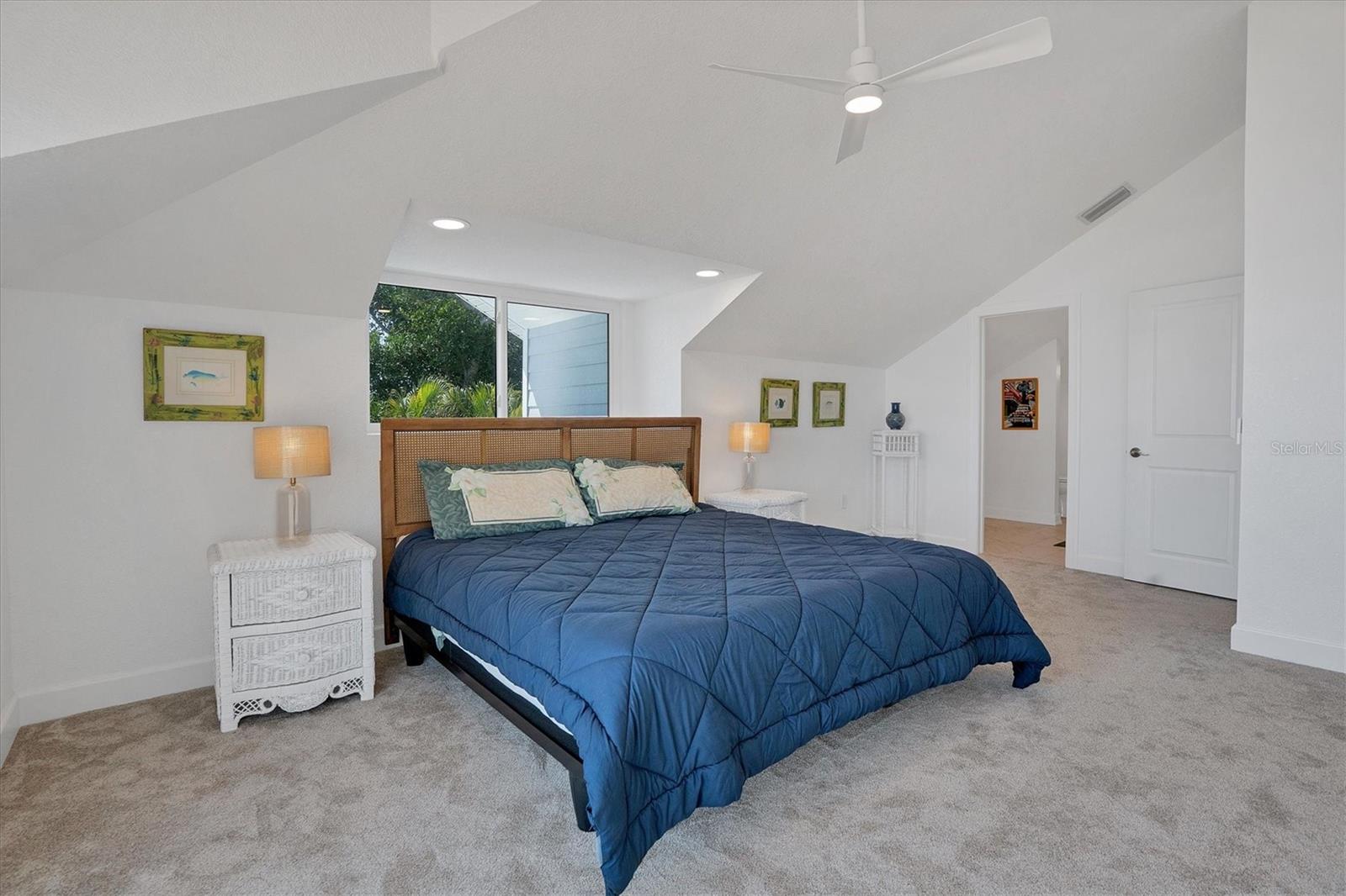 D6144445 Property Photo