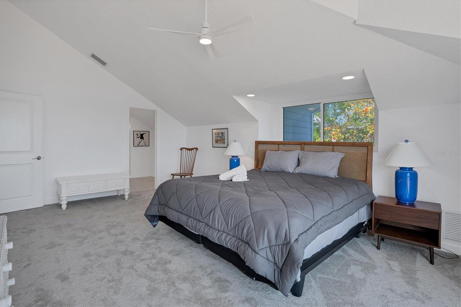 D6144445 Property Photo