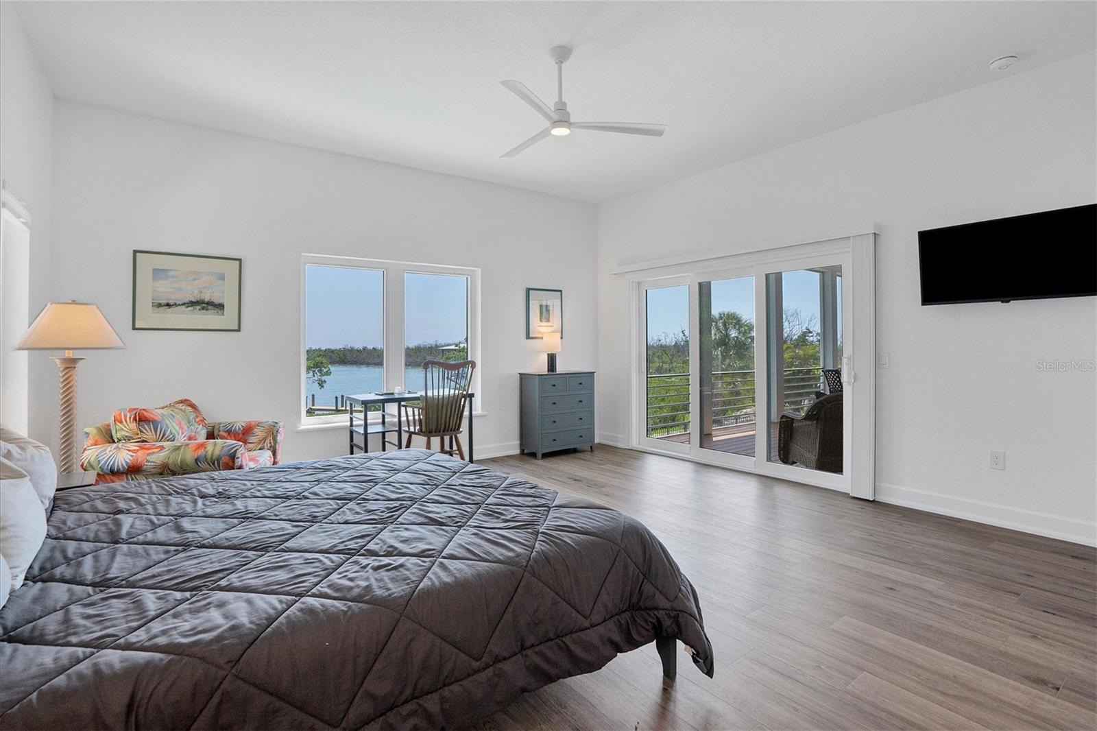 D6144445 Property Photo