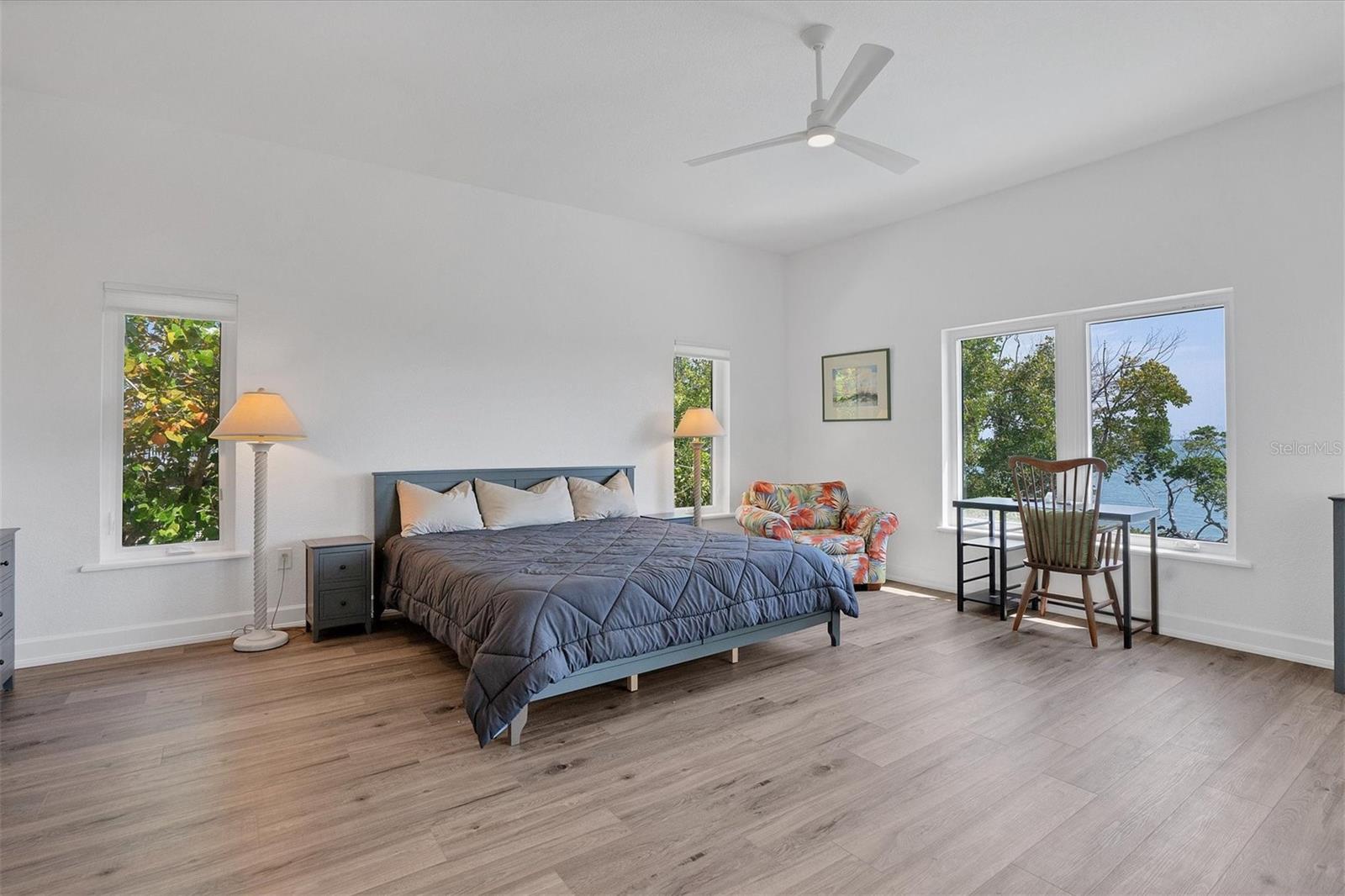 D6144445 Property Photo