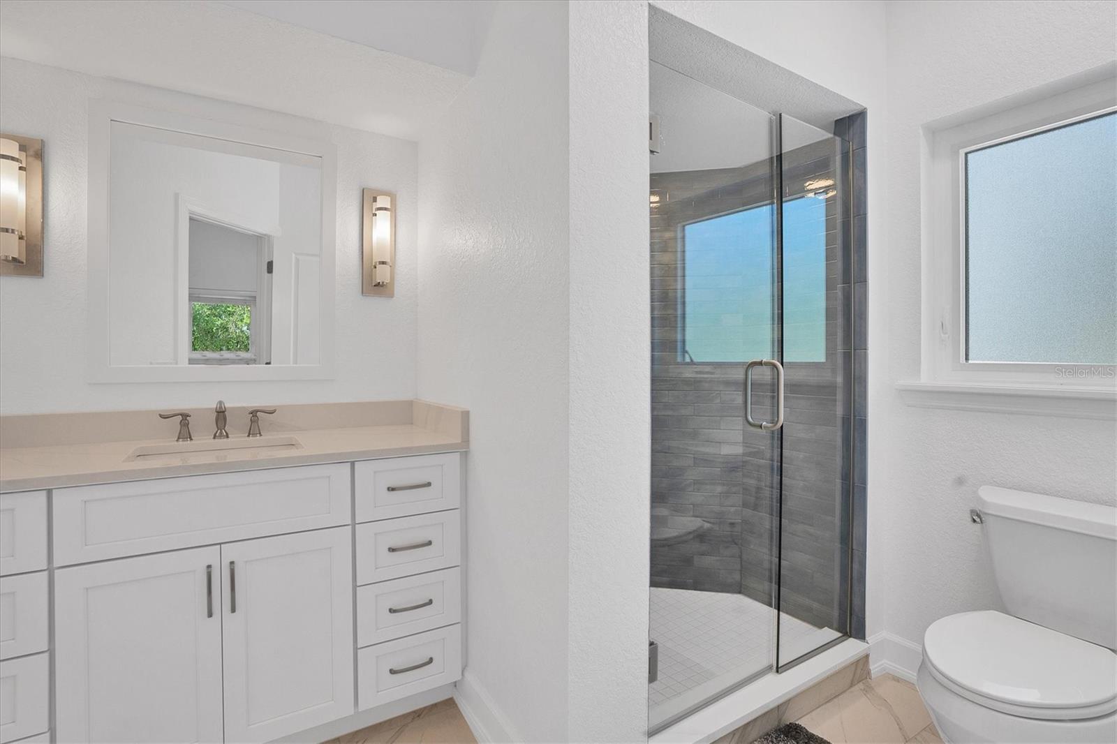 D6144445 Property Photo