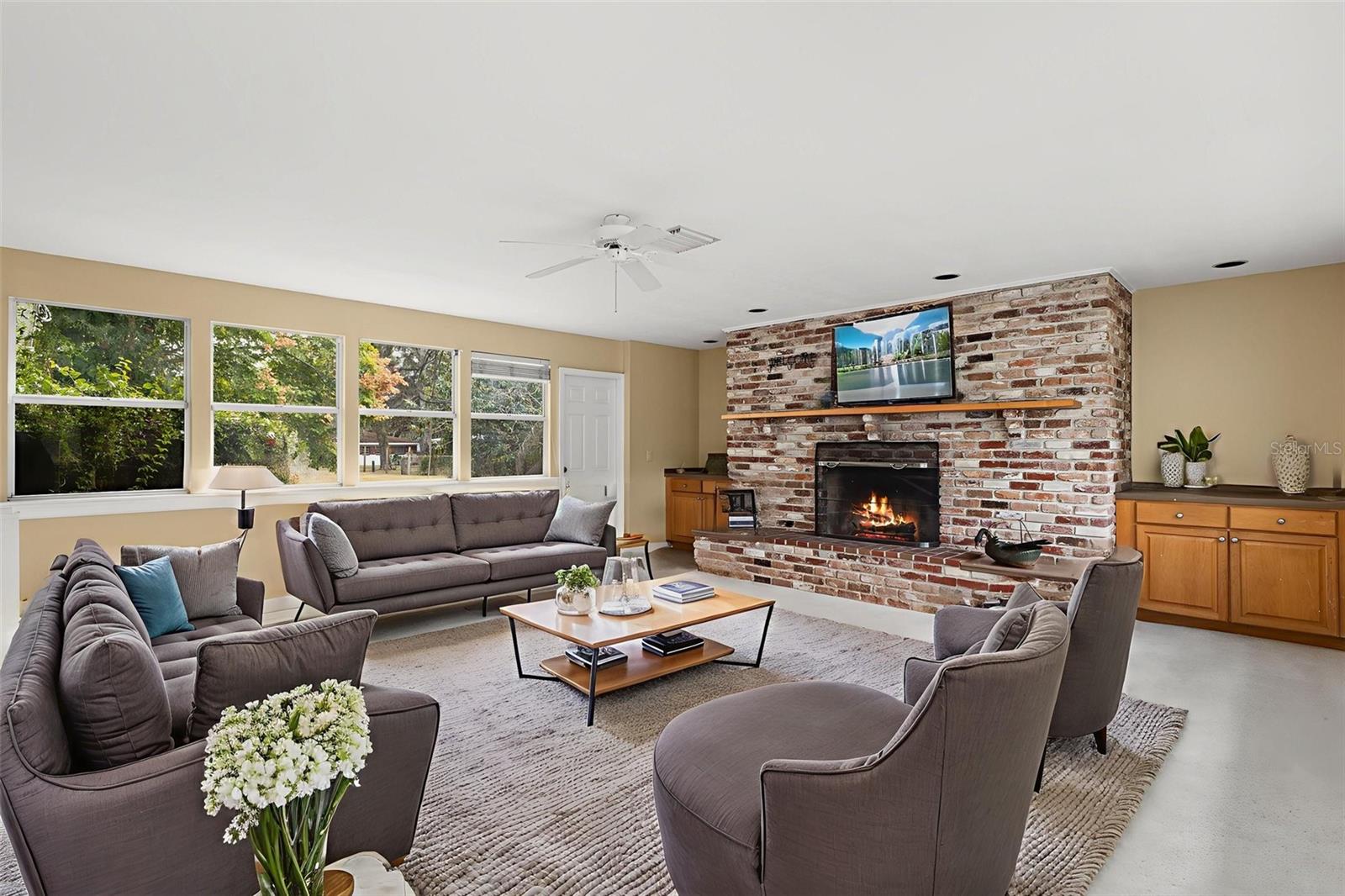 317 BRENTWOOD DR, TEMPLE TERRACE, FL, 33617