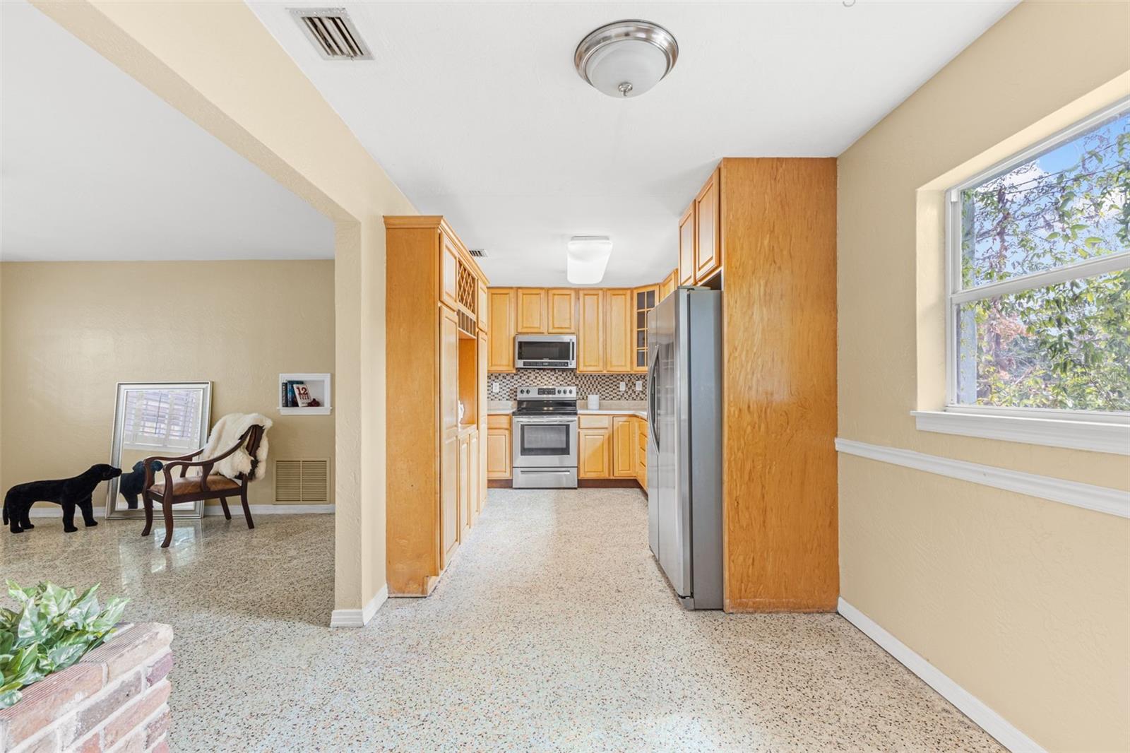 317 BRENTWOOD DR, TEMPLE TERRACE, FL, 33617