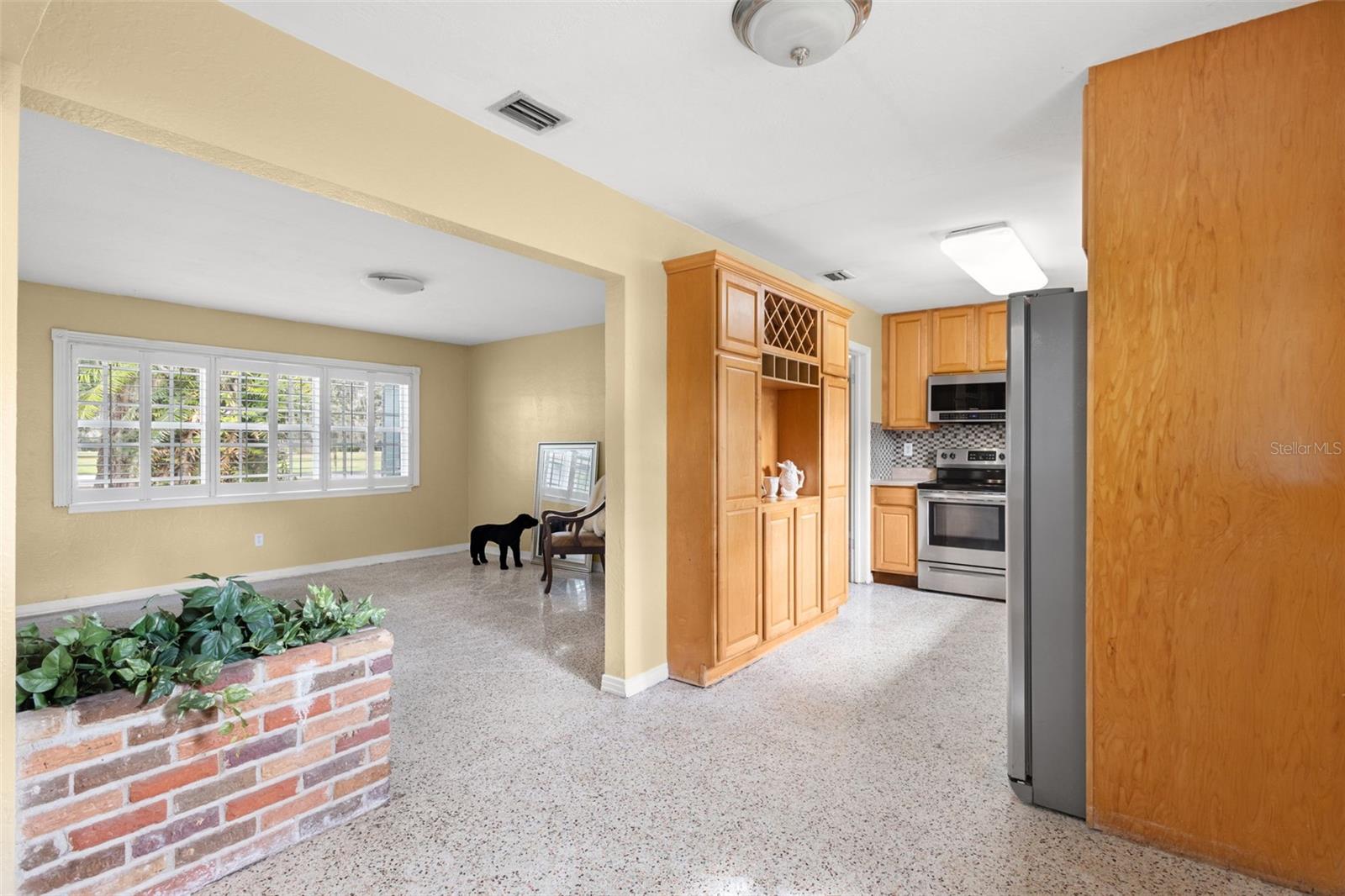 317 BRENTWOOD DR, TEMPLE TERRACE, FL, 33617