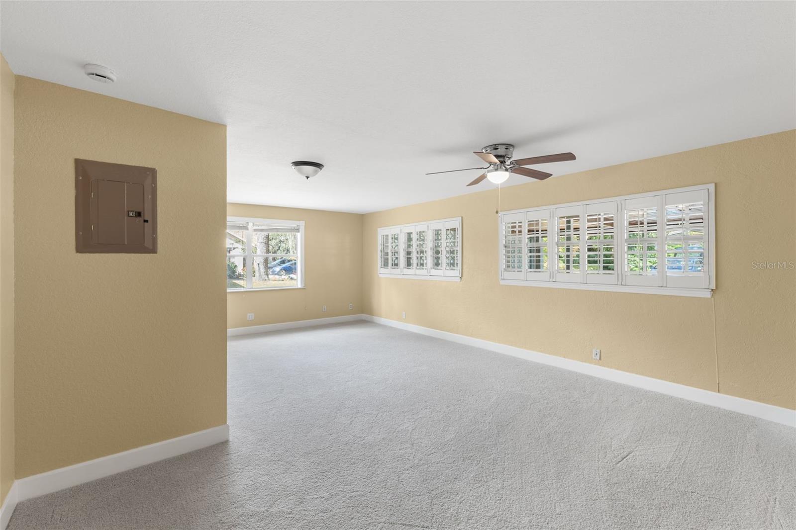 317 BRENTWOOD DR, TEMPLE TERRACE, FL, 33617