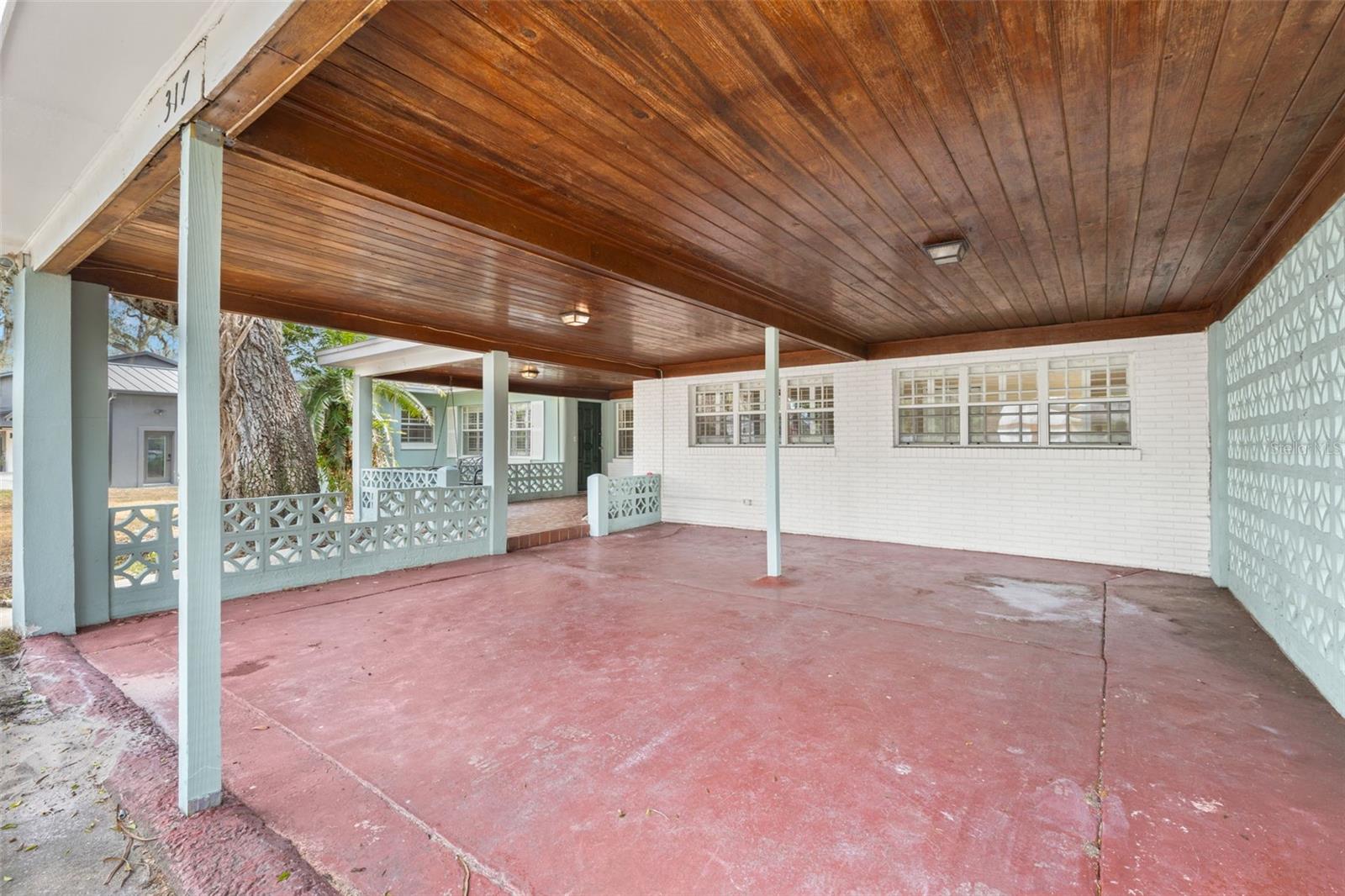 317 BRENTWOOD DR, TEMPLE TERRACE, FL, 33617