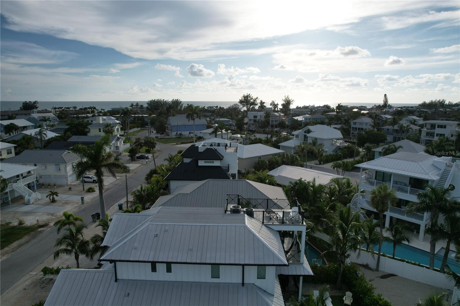 237 S HARBOR DR, HOLMES BEACH, FL, 34217