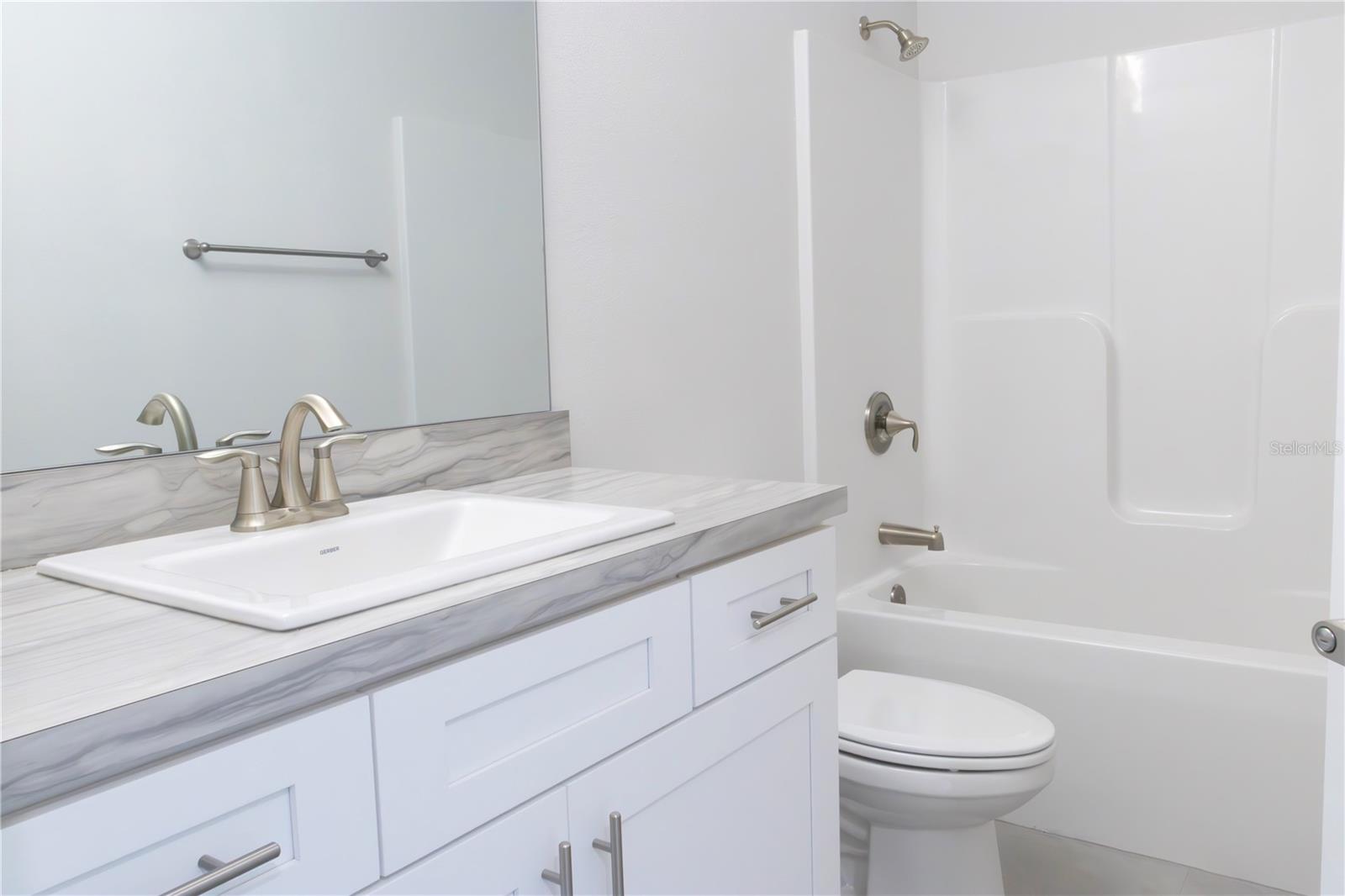 3318 E IRIS LN, BELL, FL, 32619