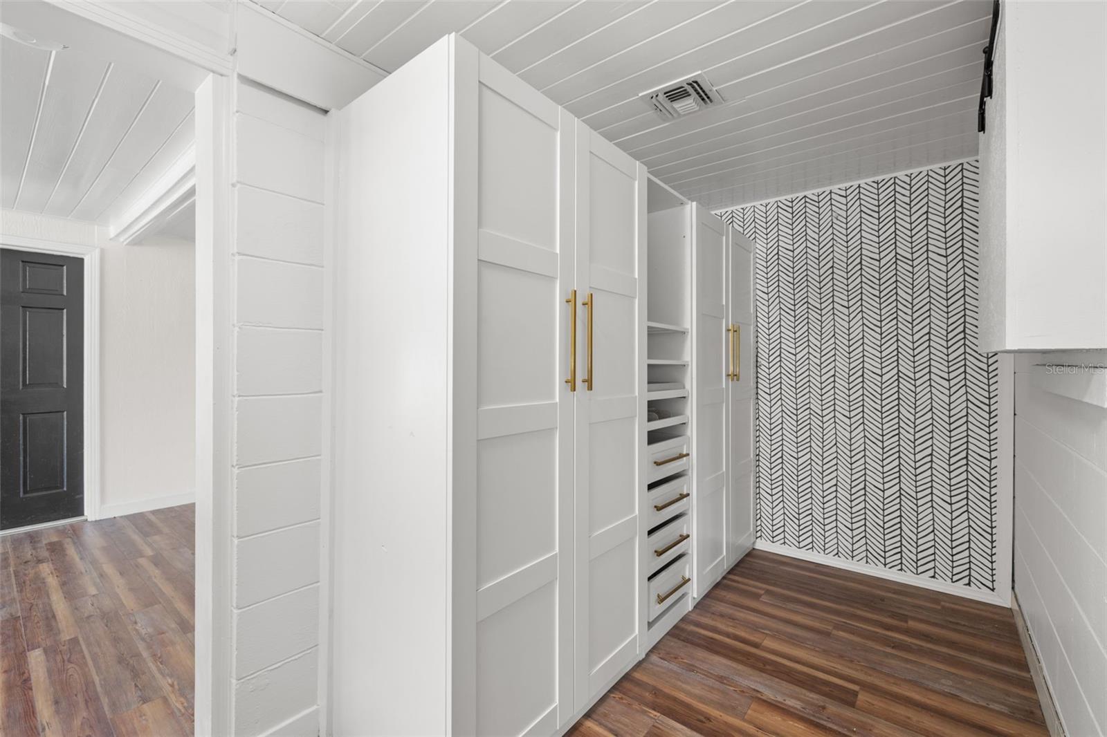 36908 CENTER AVE, DADE CITY, FL, 33525