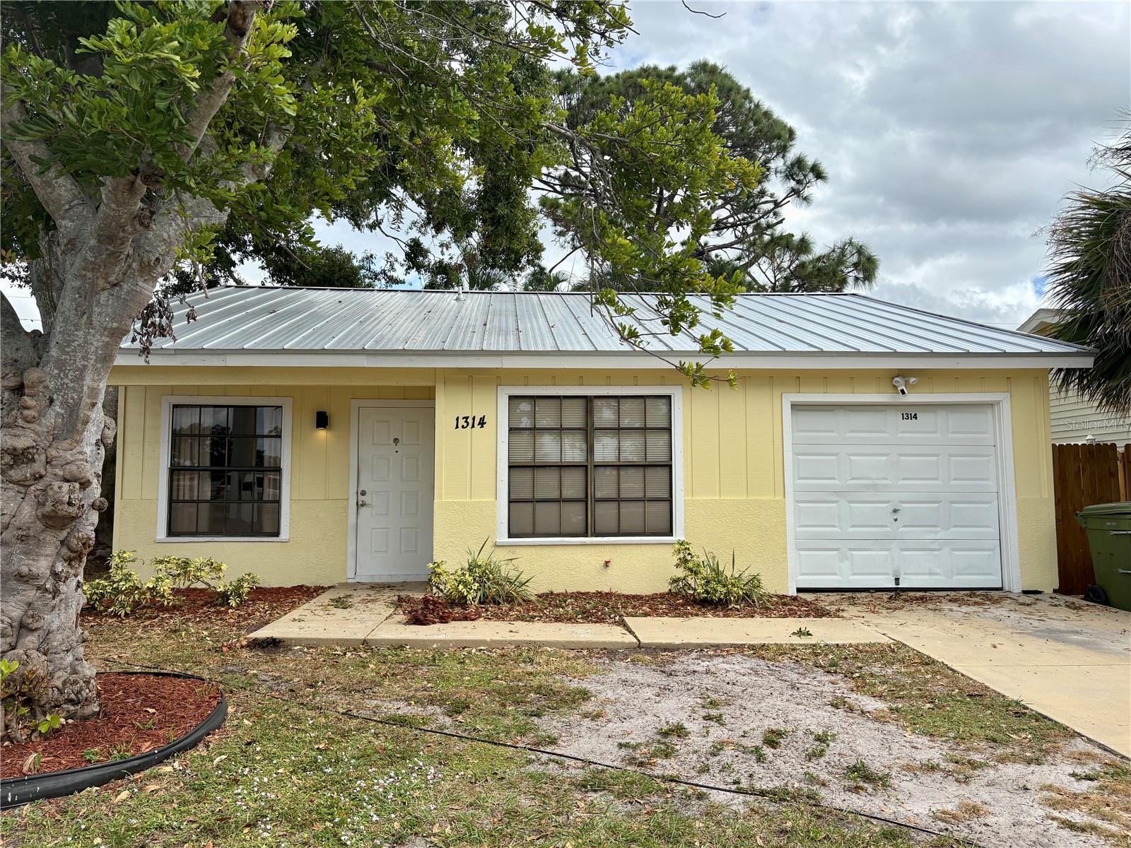 1314 N BRINK AVE, SARASOTA, FL, 34237