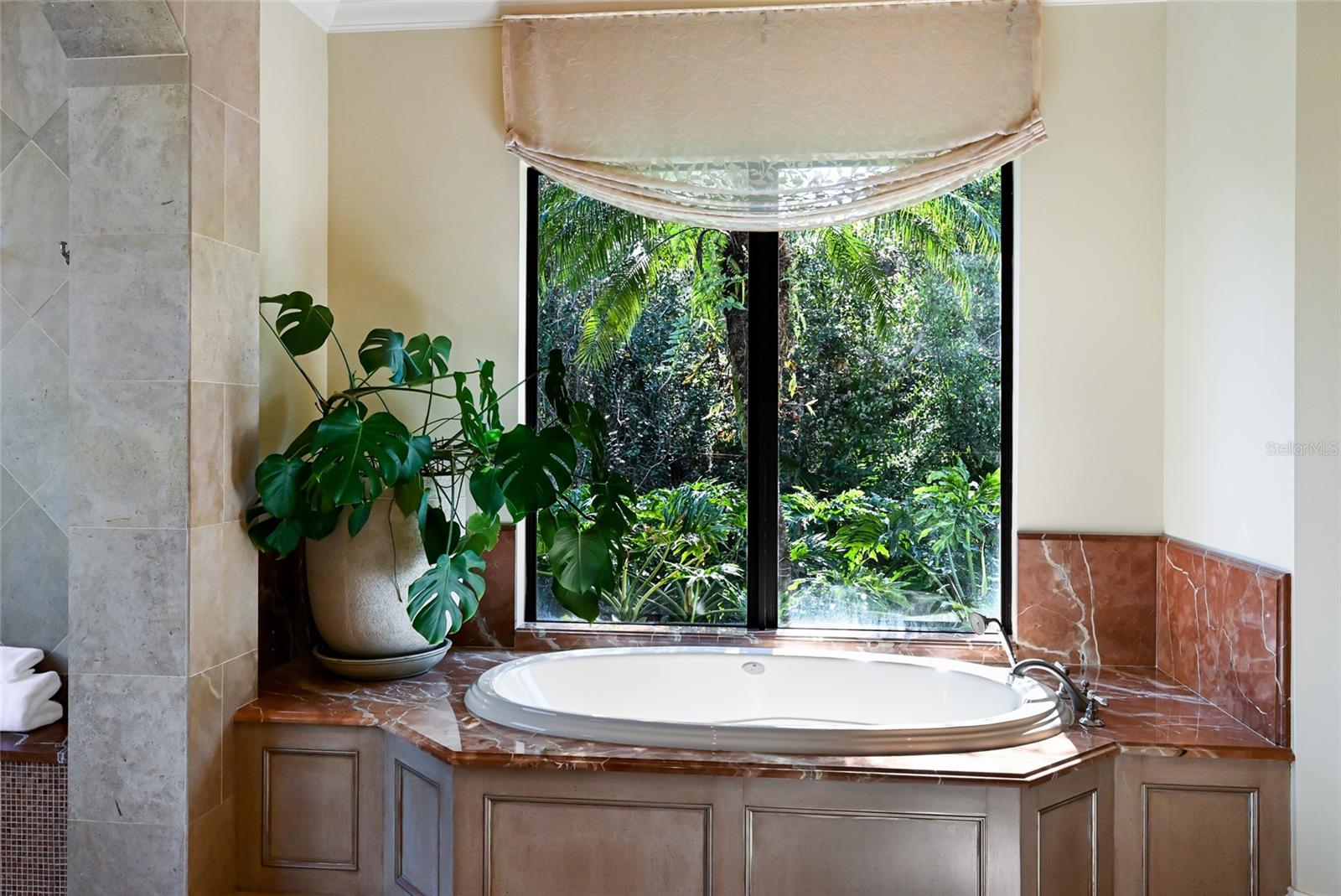 A4669934 Property Photo