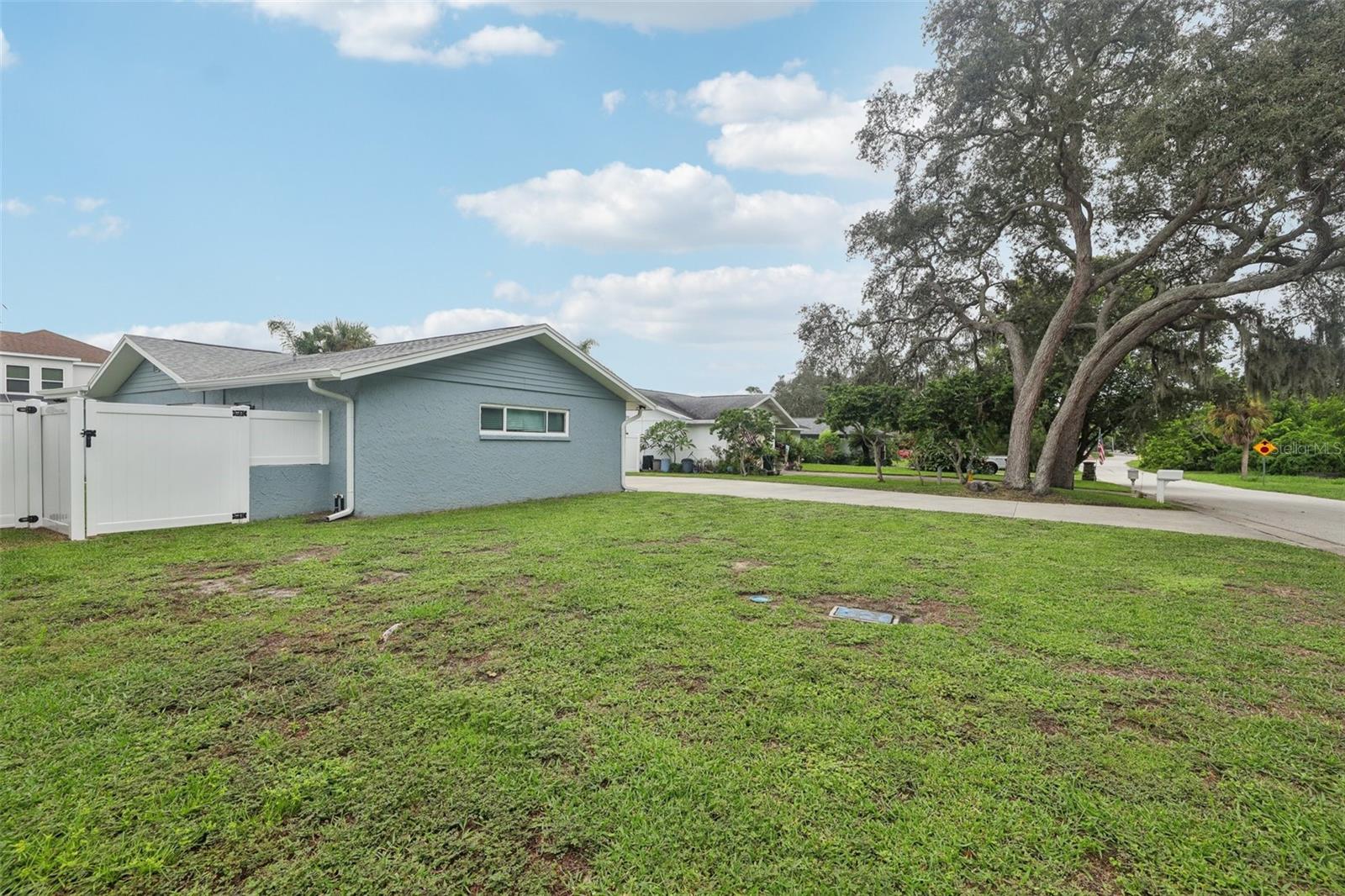 1004-1 PENINSULA AVE, TARPON SPRINGS, FL, 34689