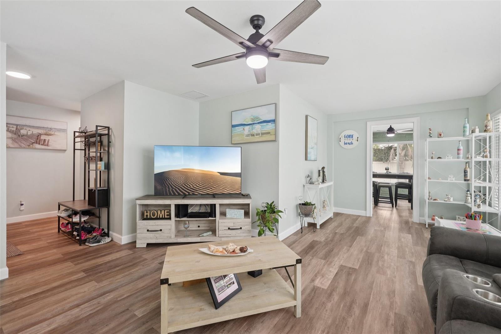 1004-1 PENINSULA AVE, TARPON SPRINGS, FL, 34689