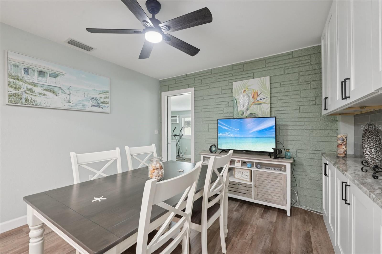 1004-1 PENINSULA AVE, TARPON SPRINGS, FL, 34689