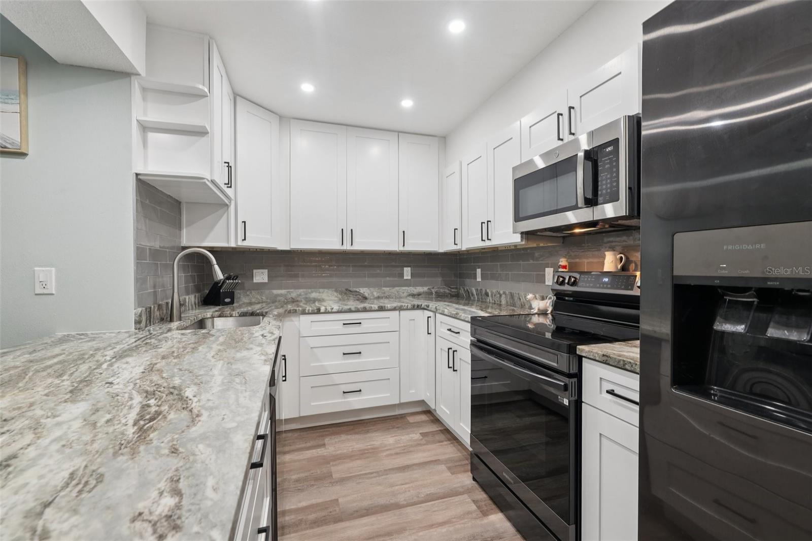 1004-1 PENINSULA AVE, TARPON SPRINGS, FL, 34689