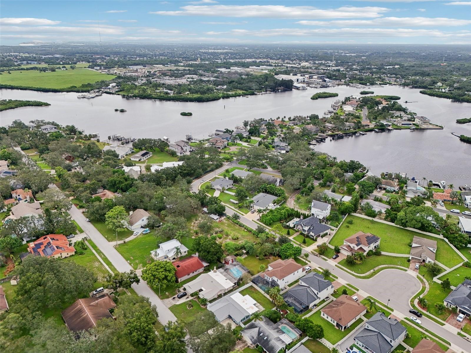 1004-1 PENINSULA AVE, TARPON SPRINGS, FL, 34689