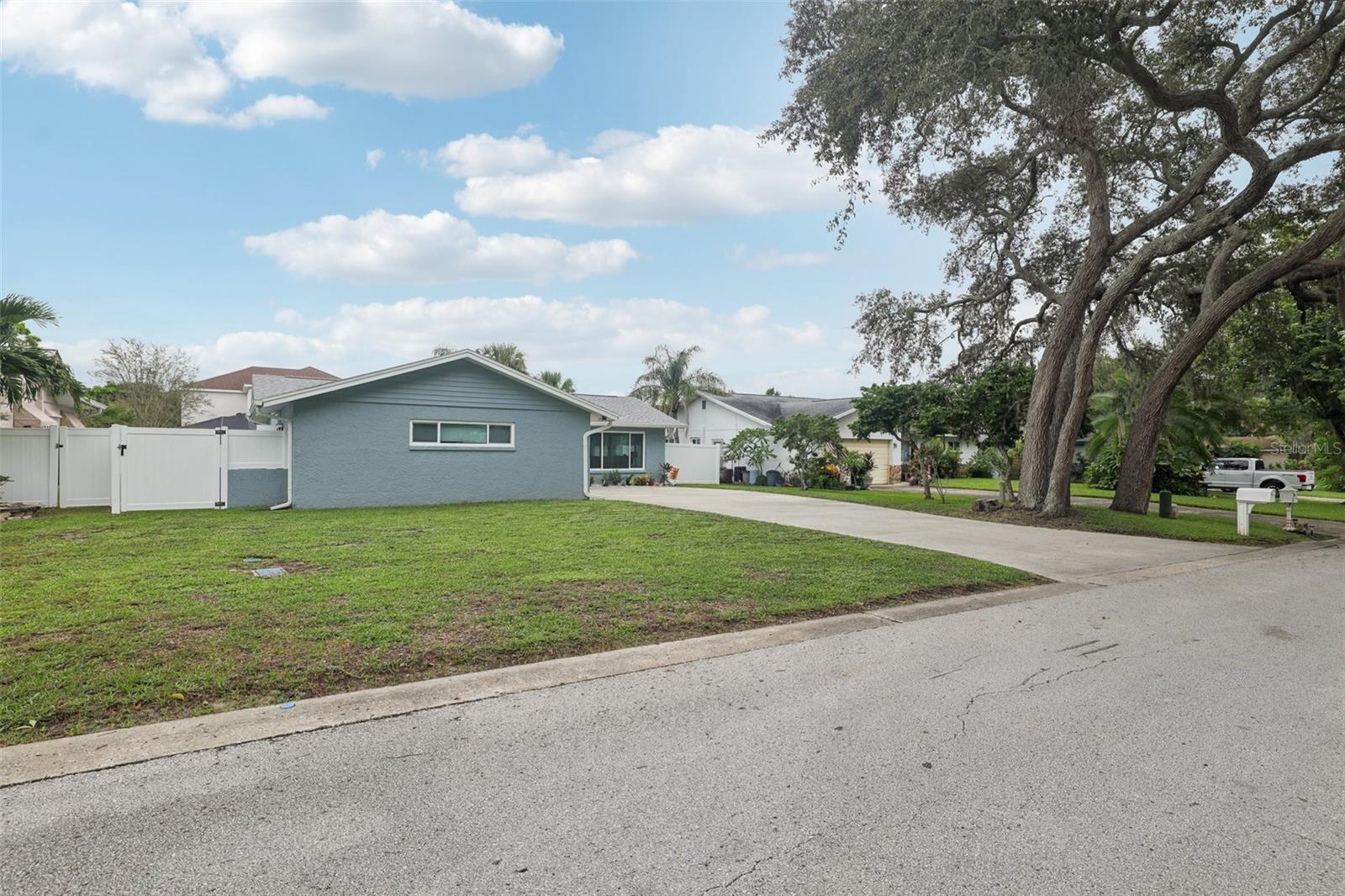 1004-1 PENINSULA AVE, TARPON SPRINGS, FL, 34689