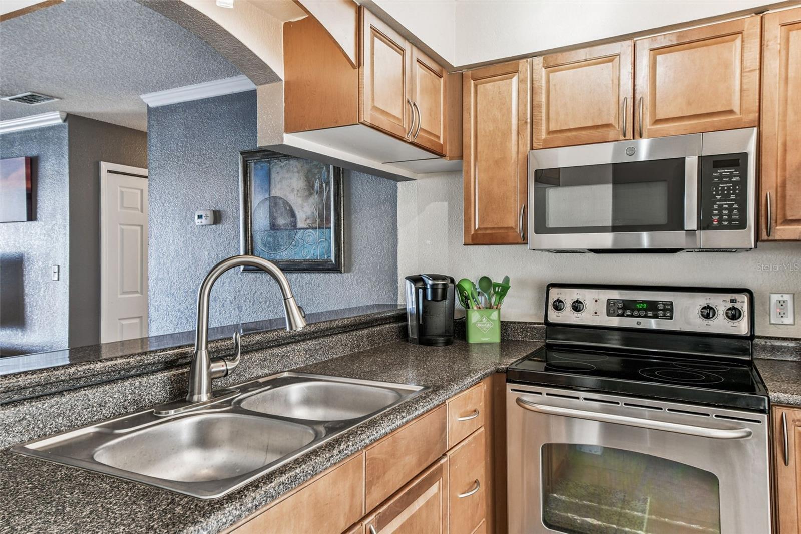 10101 SAILWINDS BLVD S #203, LARGO, FL, 33773