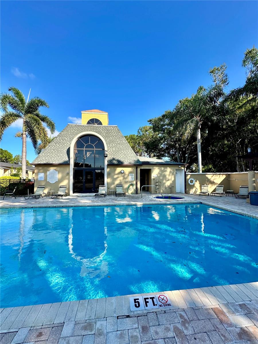 10101 SAILWINDS BLVD S #203, LARGO, FL, 33773