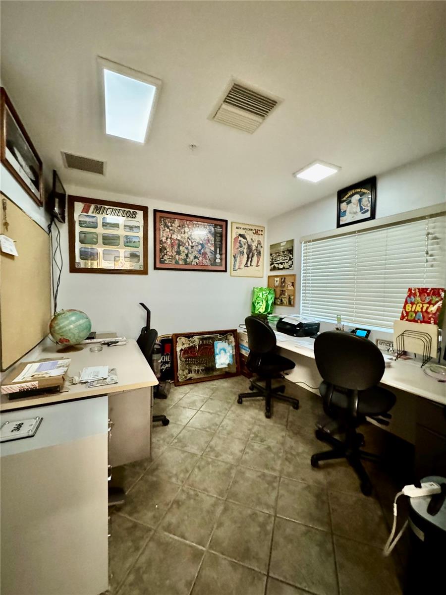 KNIGHTS TRAIL BUS SUITES BLDG B, NOKOMIS, FL, 34275