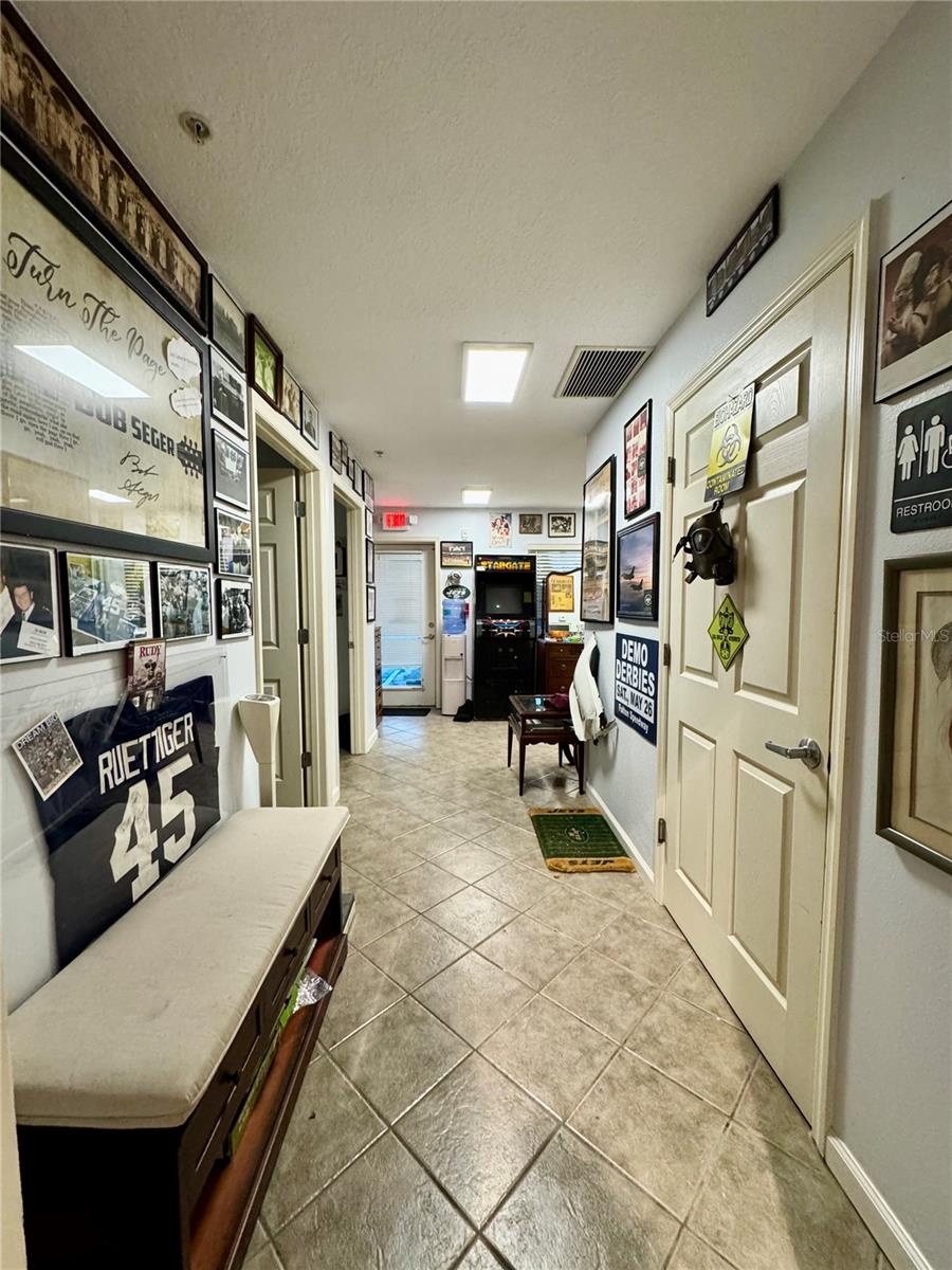 KNIGHTS TRAIL BUS SUITES BLDG B, NOKOMIS, FL, 34275