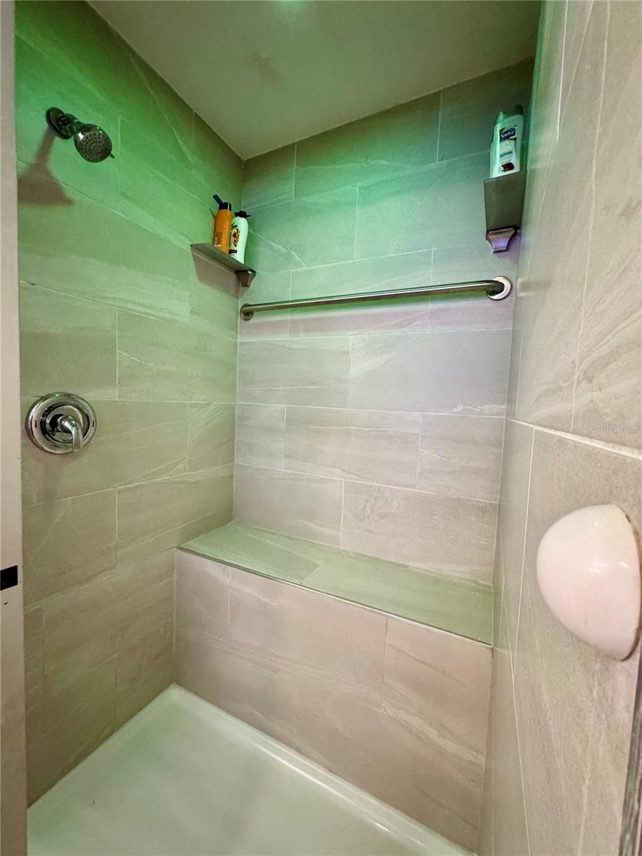 KNIGHTS TRAIL BUS SUITES BLDG B, NOKOMIS, FL, 34275