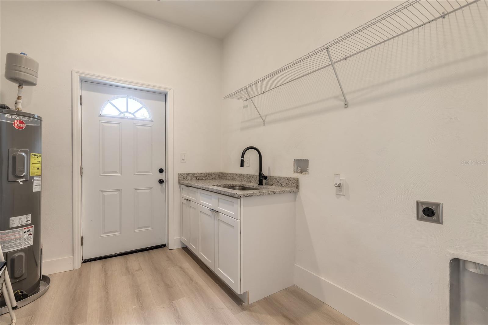 1147 HOLLY AVE, DAYTONA BEACH, FL, 32117