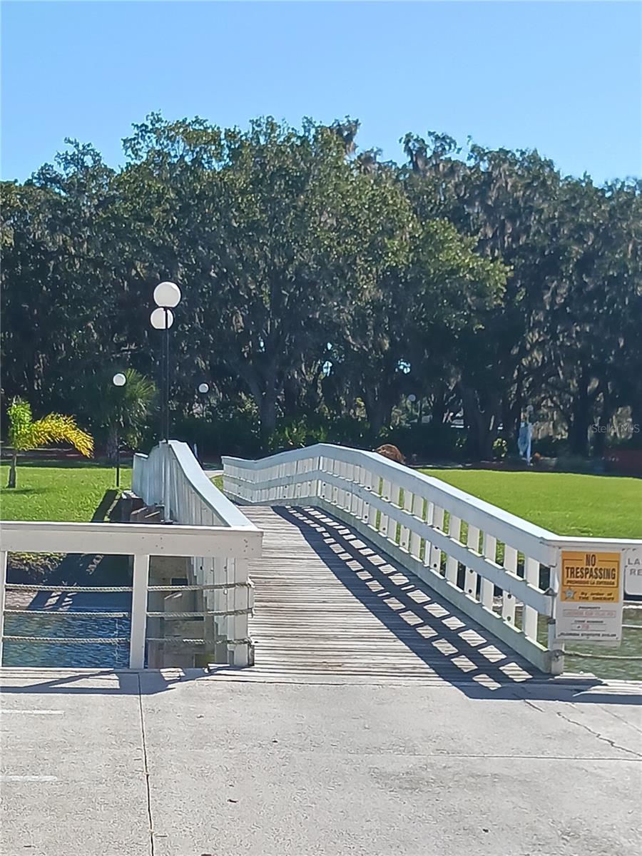 417 CLUB CIR, LAKESHORE, FL, 33854