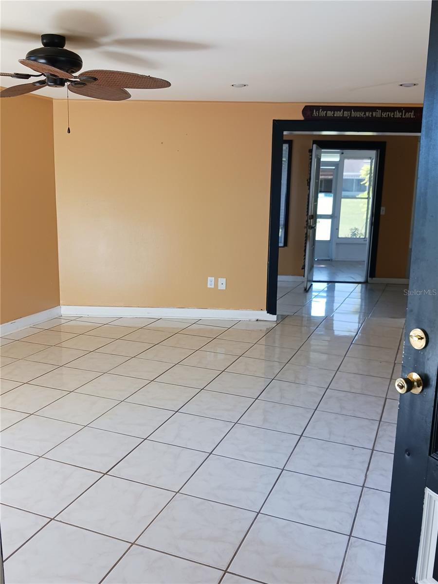 417 CLUB CIR, LAKESHORE, FL, 33854