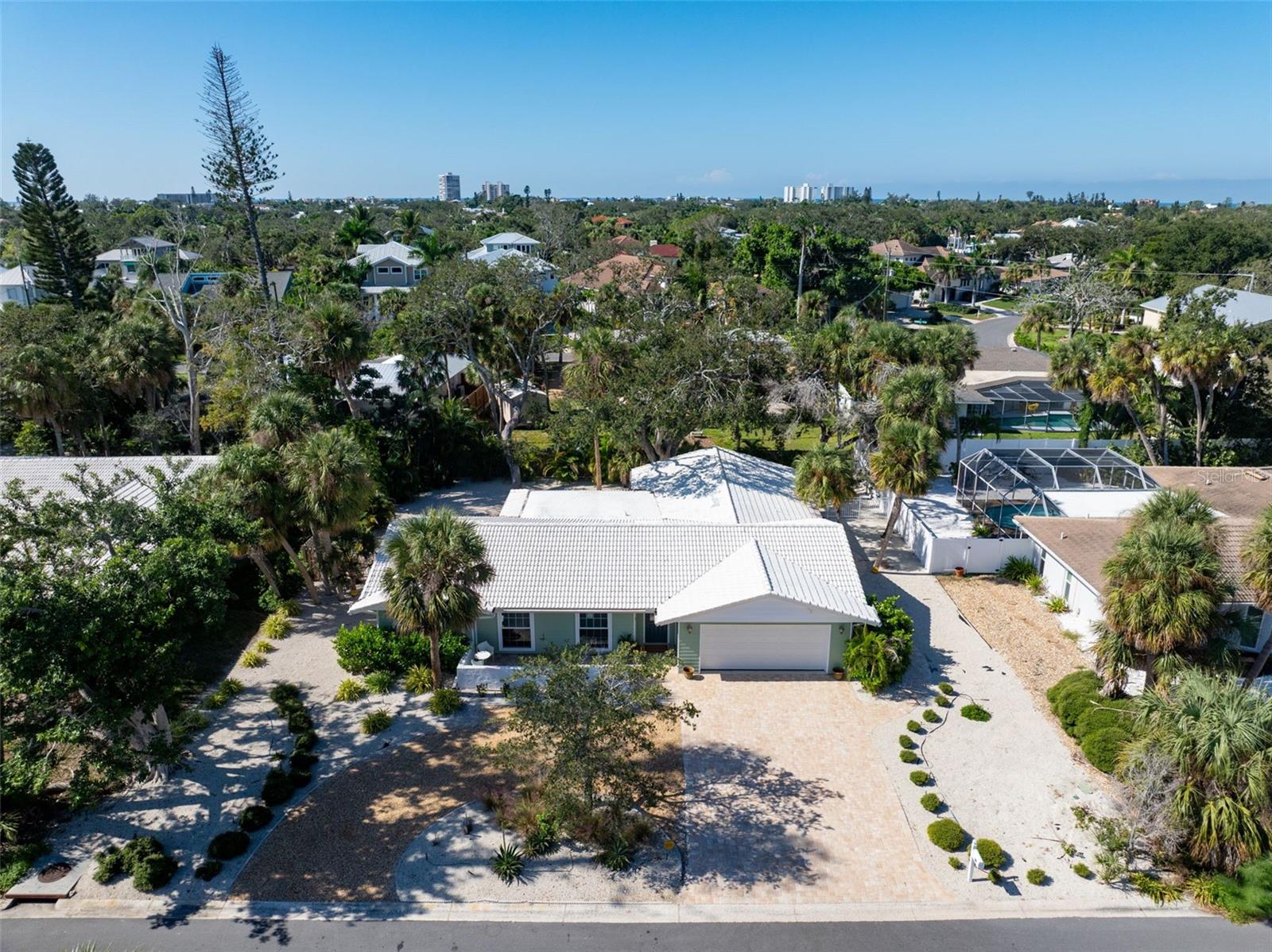 630 VENICE LN, SARASOTA, FL, 34242