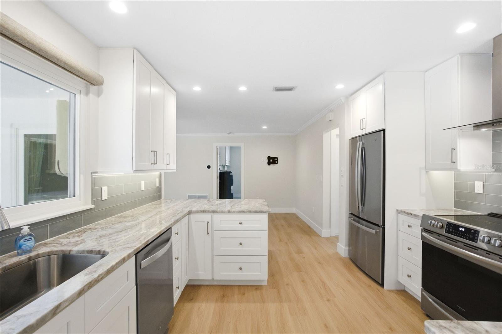 630 VENICE LN, SARASOTA, FL, 34242