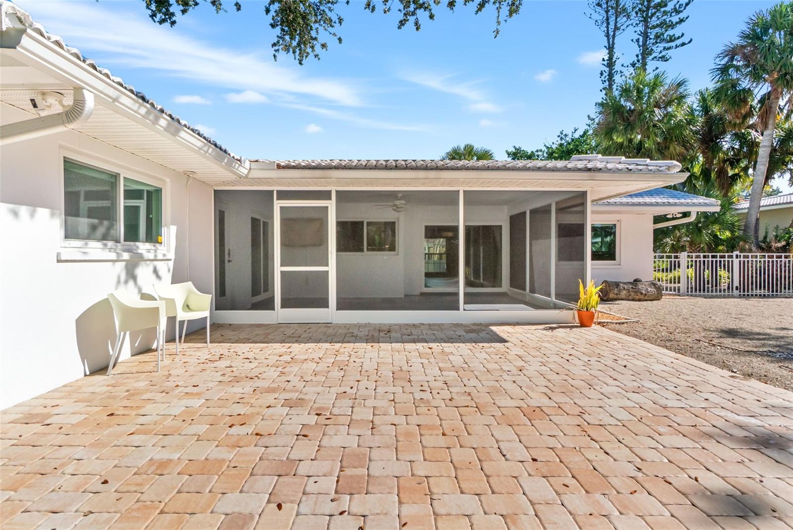 630 VENICE LN, SARASOTA, FL, 34242