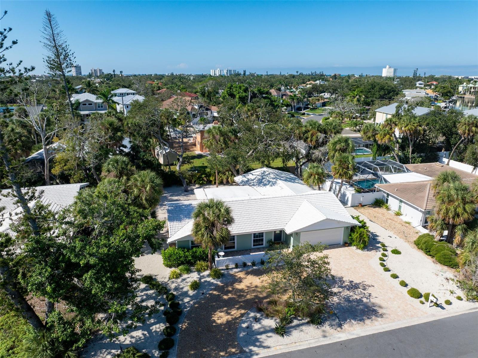 630 VENICE LN, SARASOTA, FL, 34242