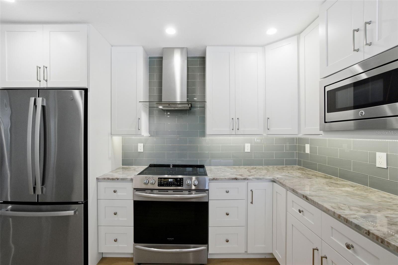 630 VENICE LN, SARASOTA, FL, 34242