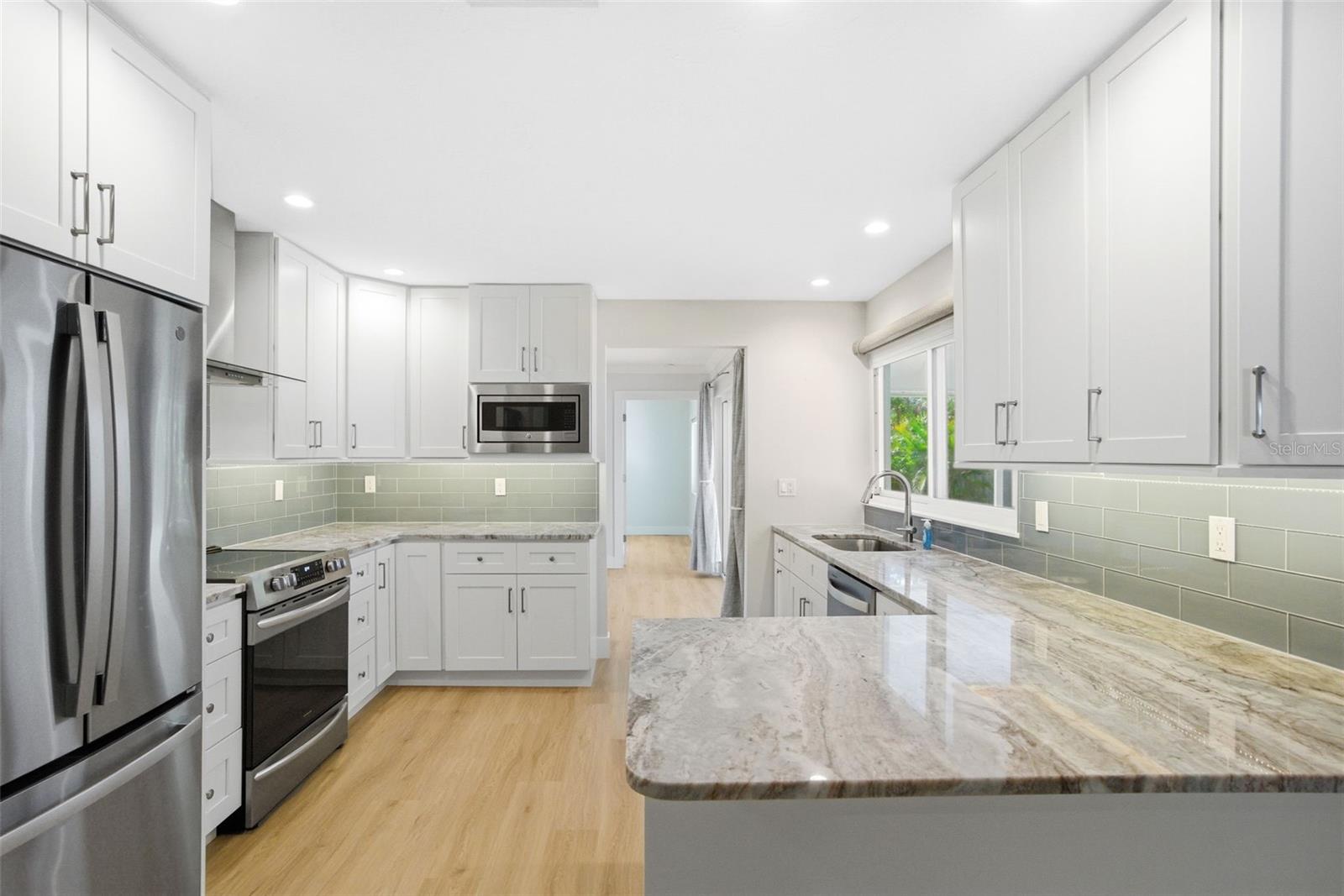 630 VENICE LN, SARASOTA, FL, 34242