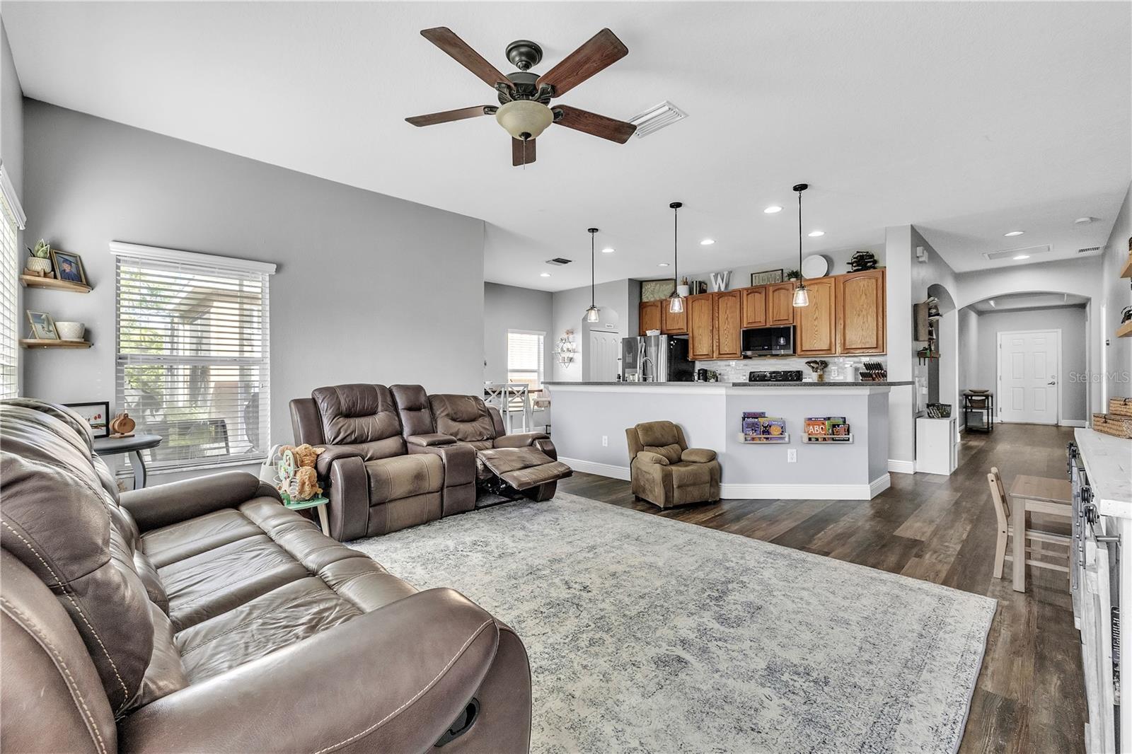 714 GRIFFEN HEIGHTS CT, RUSKIN, FL, 33570