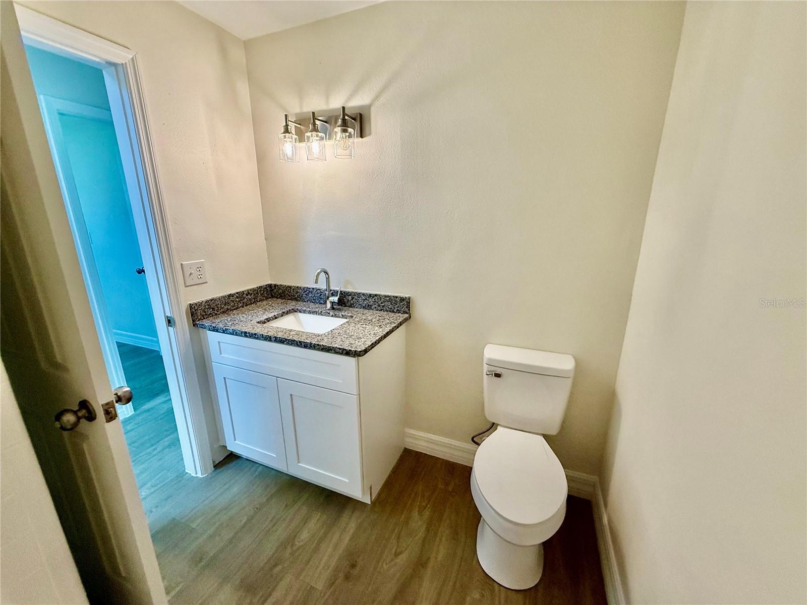 1215 W BERESFORD AVE, DELAND, FL, 32720